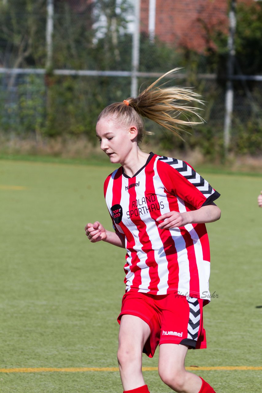 Bild 238 - C-Juniorinnen Kaltenkirchener TS - TuS Tensfeld : Ergebnis: 7:0